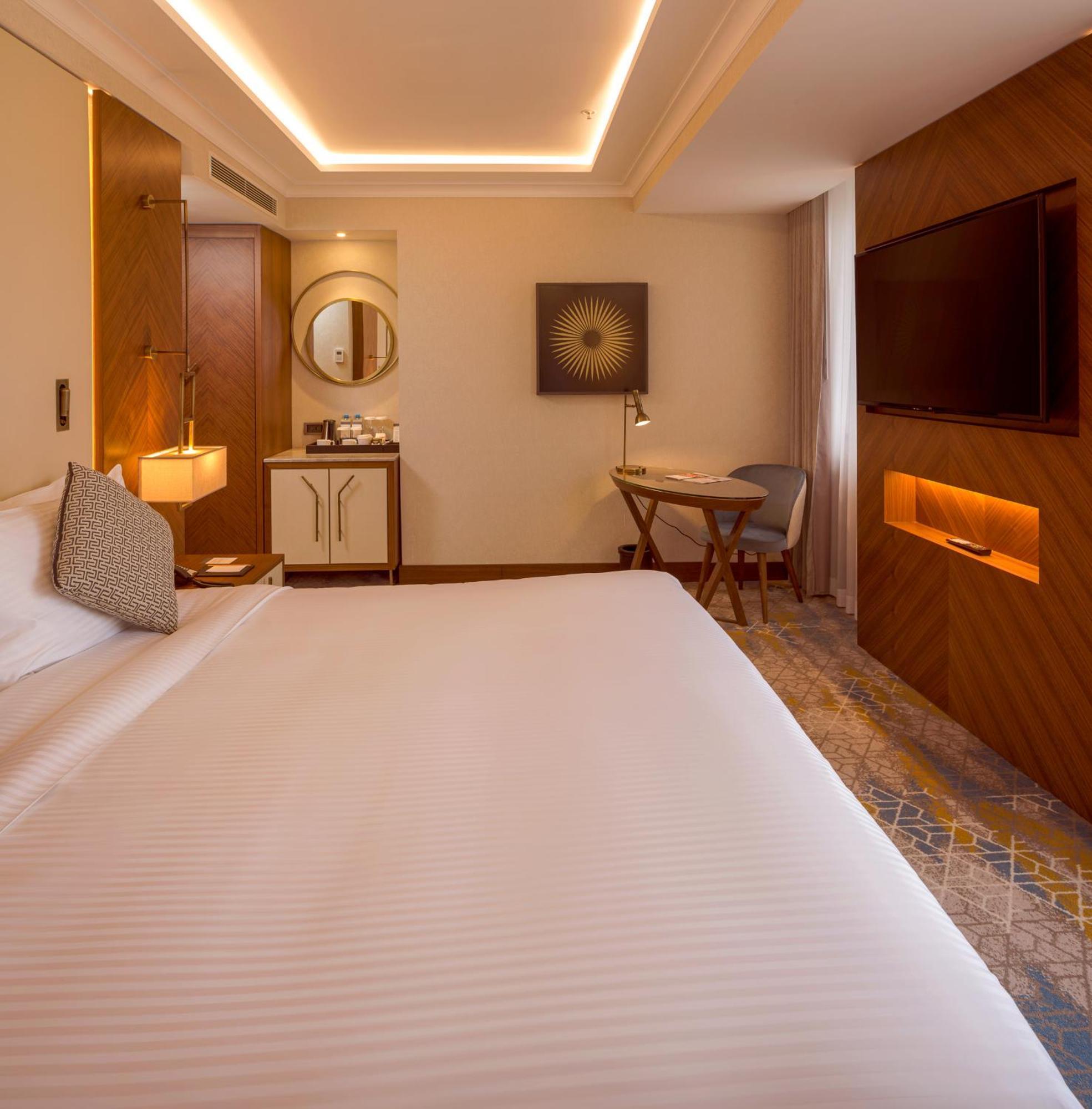 Sheraton Biškek Exteriér fotografie