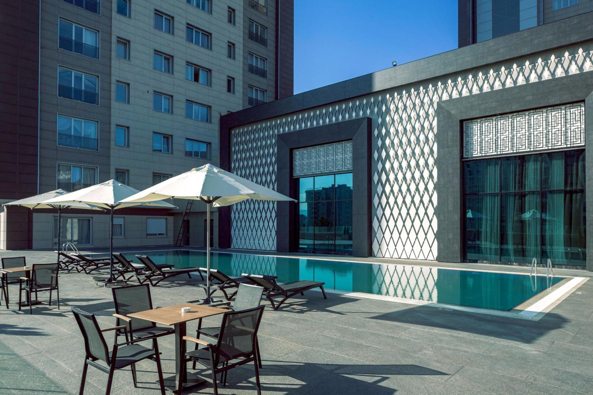 Sheraton Biškek Exteriér fotografie