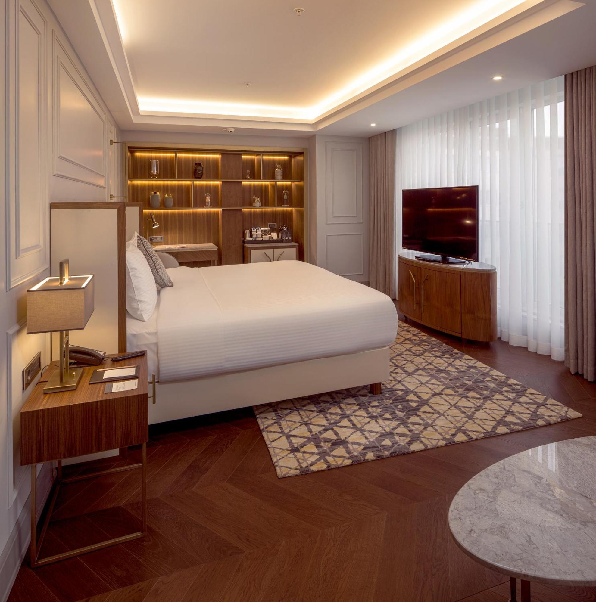 Sheraton Biškek Exteriér fotografie